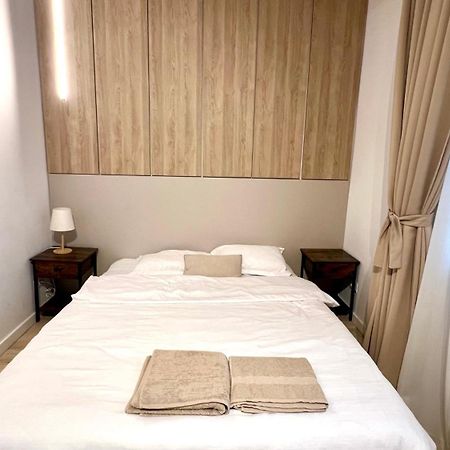 Nice Flat In Villa Near Old Town Bucharest Luaran gambar